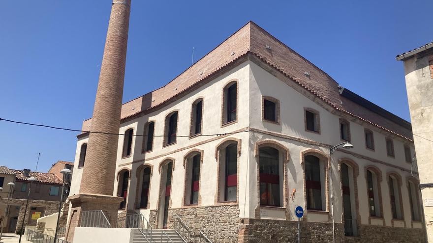 El principal grup de l’oposició de Santpedor proposa traslladar la biblioteca a Cal Clarassó