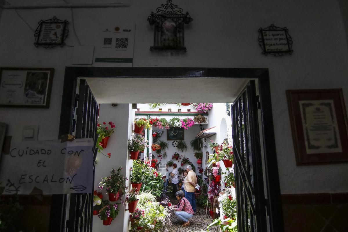 Paseando por los patios de la San Lorenzo y San Rafael