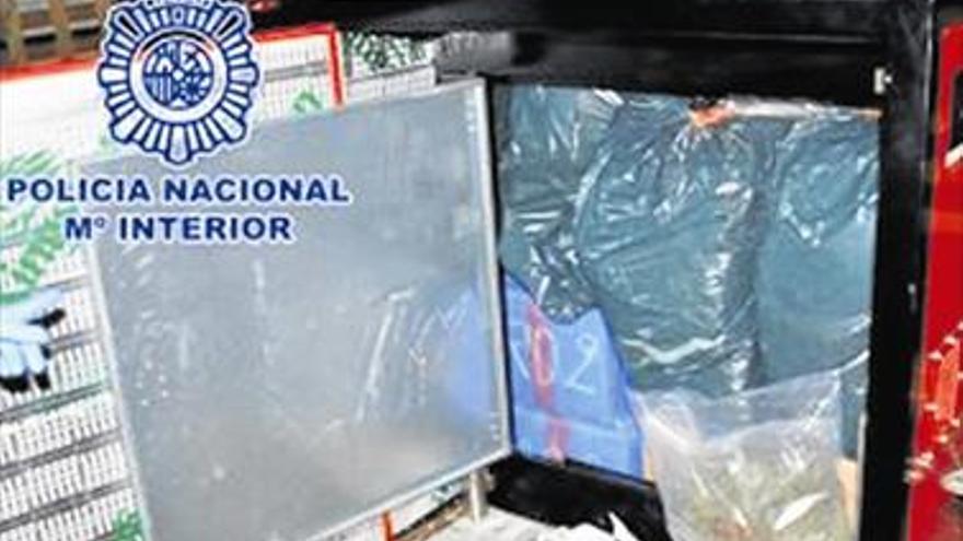 Detenidos 8 narcos al enviar 5 Tm de hachís a Holanda