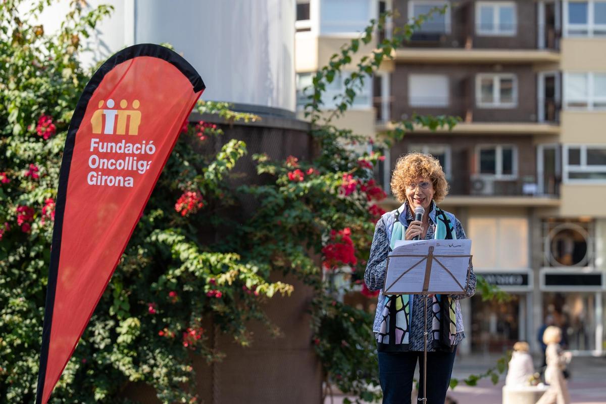 L'escriptora Núria Esponellà durant la lectura del manifest.