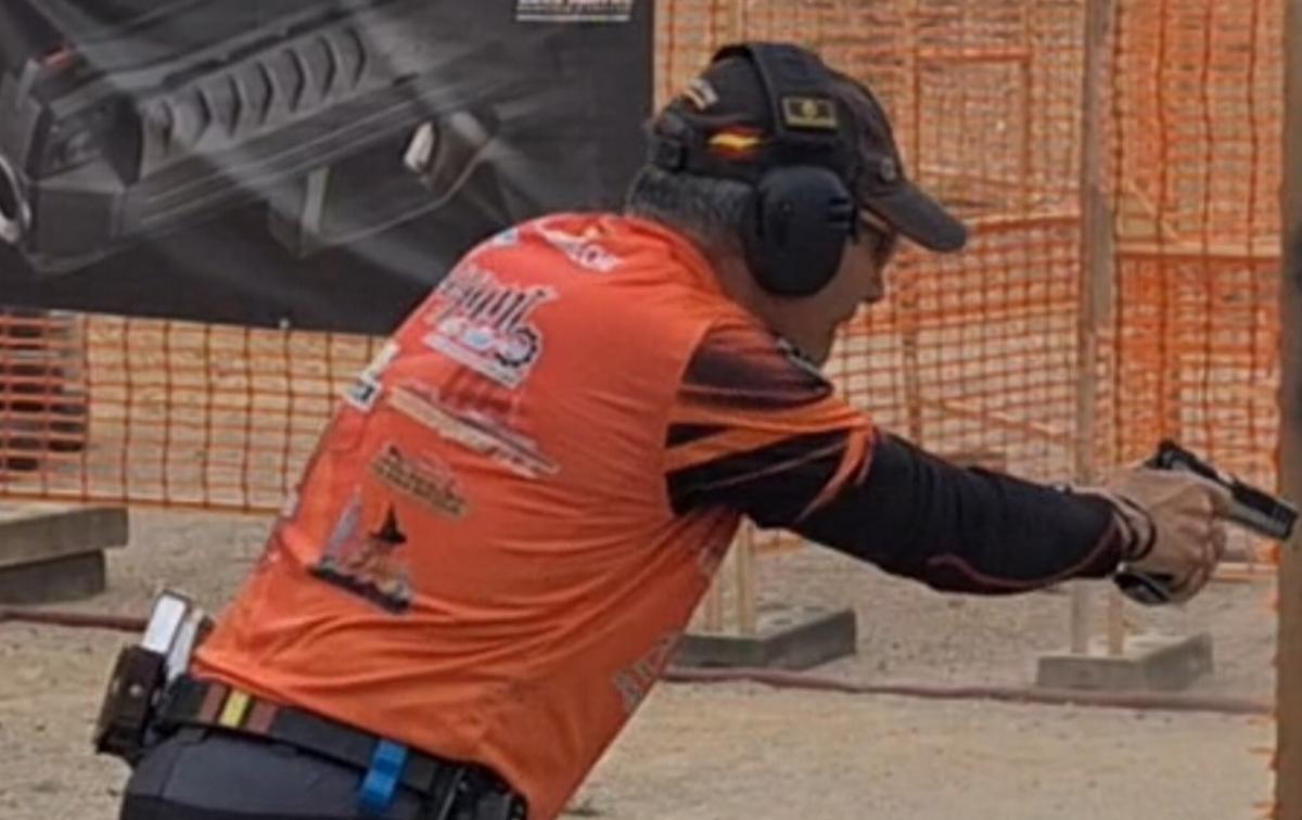 Antono Comeche en la 2ª Fase Nacional de Tiro Olímpico.