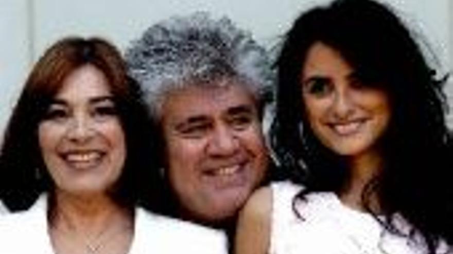 Almodóvar recurre a sus recuerdos de infancia