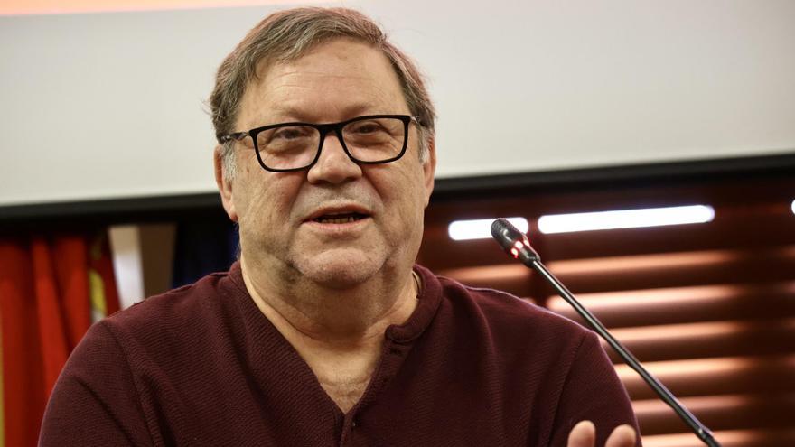 El cura Joaquín Sánchez, voz histórica de la Plataforma de Afectados por la Hipoteca (PAH), en el Foro Europeo de Vivienda 'El reto de la vivienda en la Región de Murcia, respuestas desde Europa'.