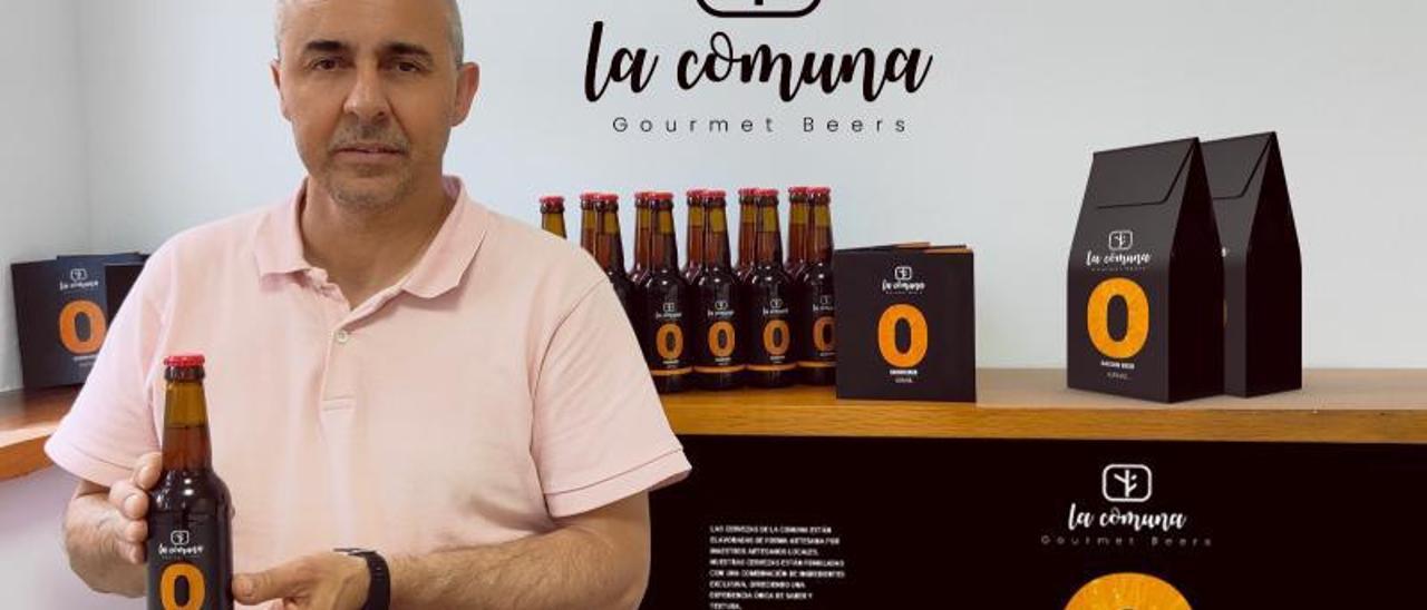 Alejandro Pons presenta su cerveza de naranja.  | LEVANTE-EMV