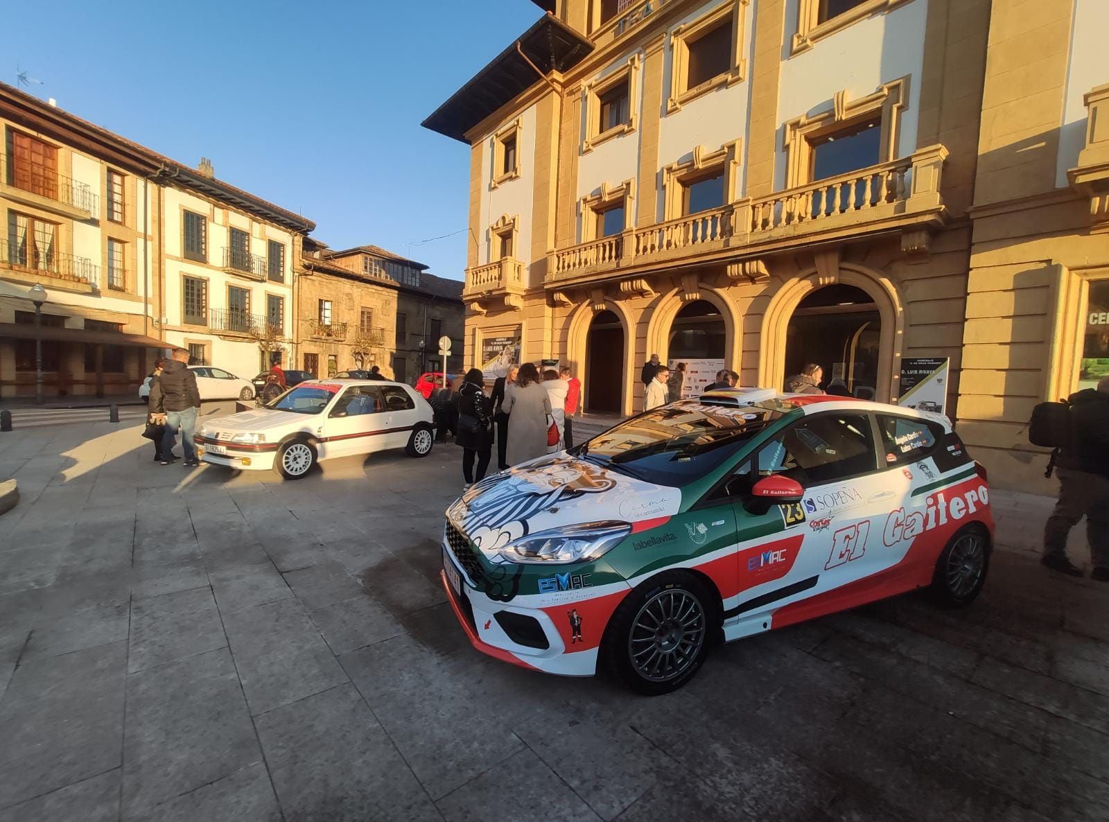 El automovilismo homenajea en Villaviciosa Luis Rivaya