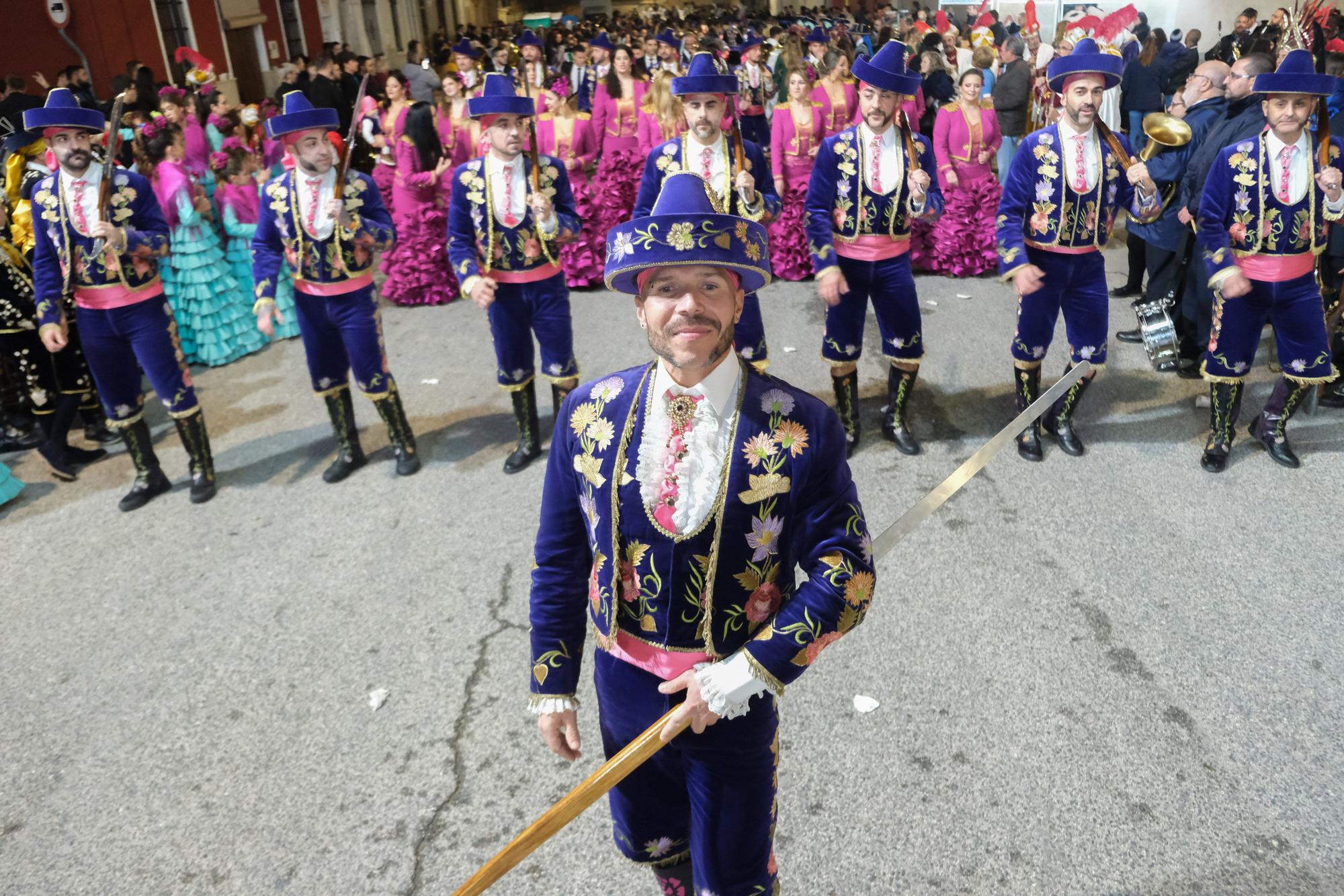 Así ha sido el defile general de comparsas de las fiestas de Moros y Cristianos de Monforte del Cid