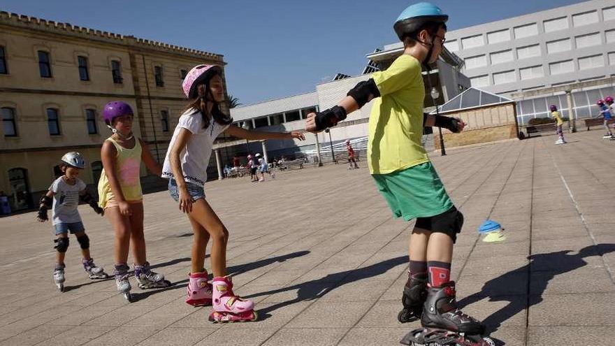 Una actividad infantil en la plaza de la República.