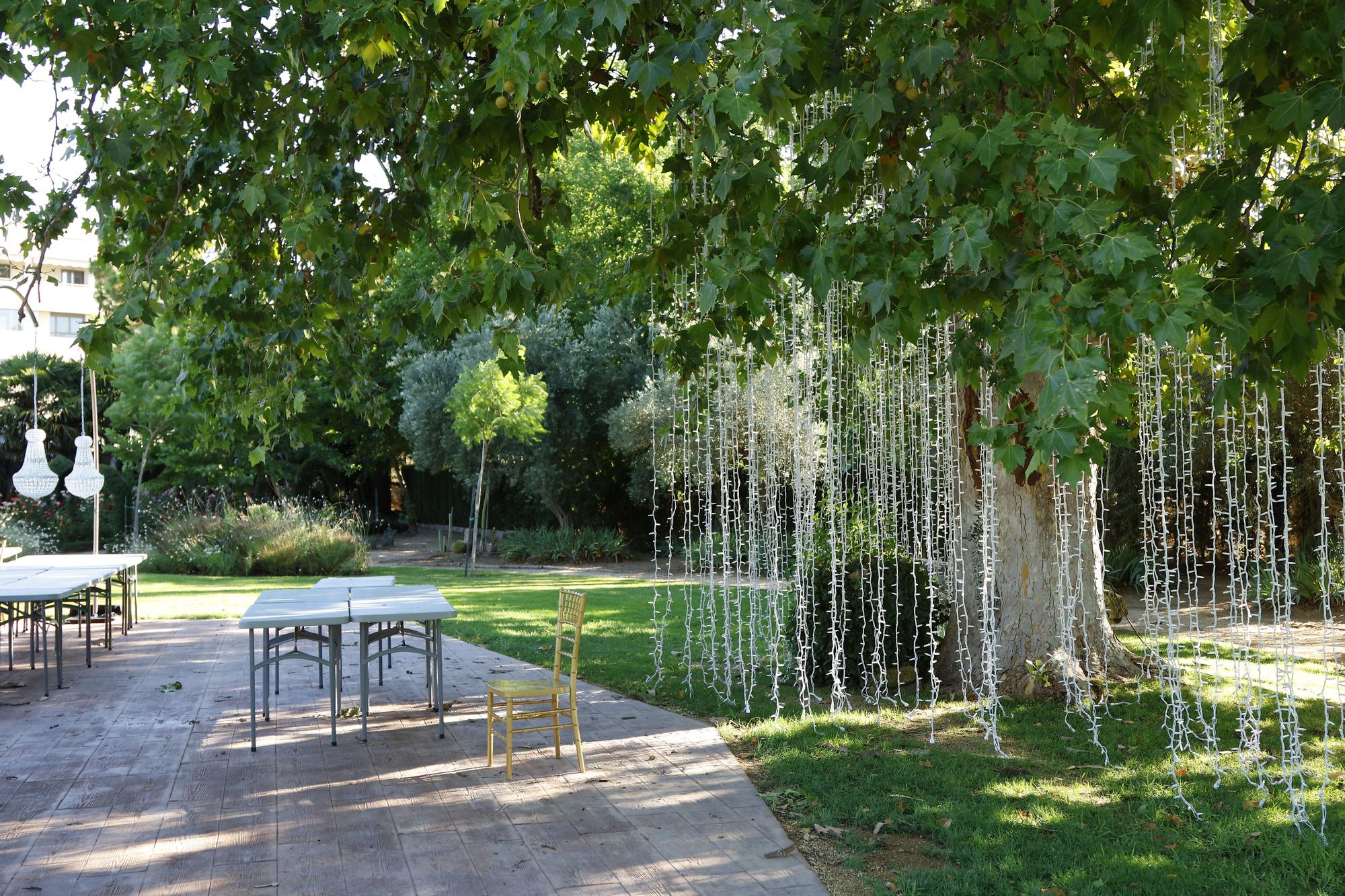 Fotogalería | Así se decoró la Huerta del Conde para la boda de Soraya en Cáceres