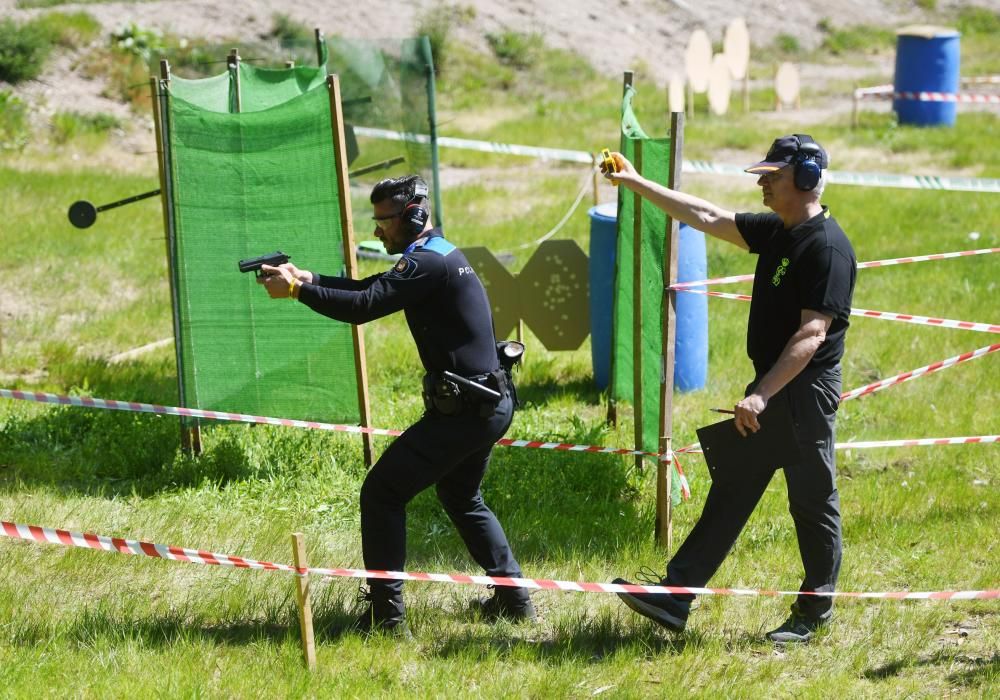 Los mejores tiradores de la Guardia Civil se baten en Pontevedra