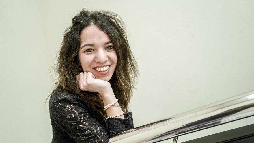 Laura Serrat, periodista: «Les cabres mengen quatre quilos de vegetació al dia, netegen els boscos»