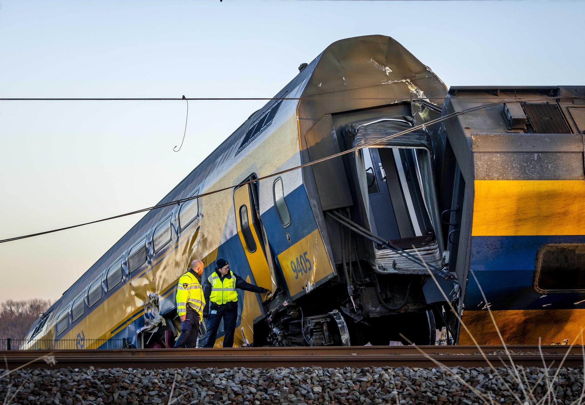 El descarrilament d'un tren a Països Baixos, en imatges