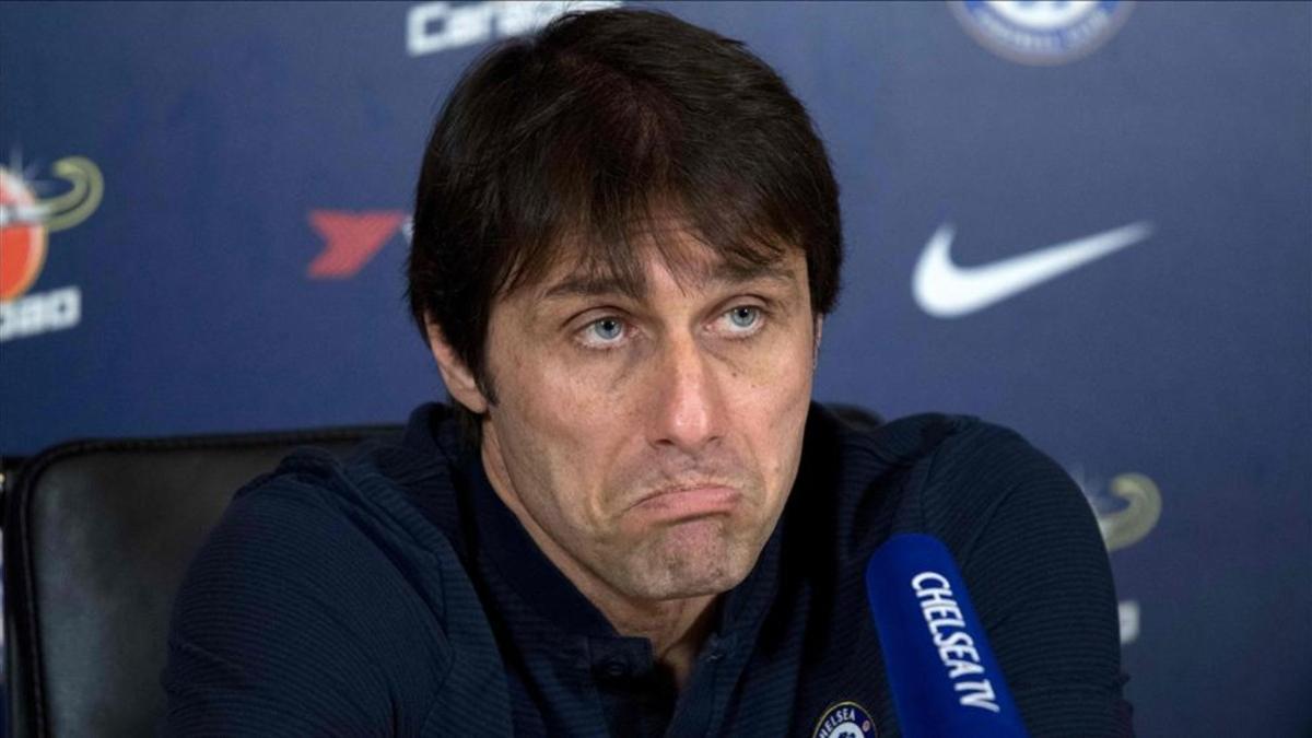 Conte juega al despiste con su once