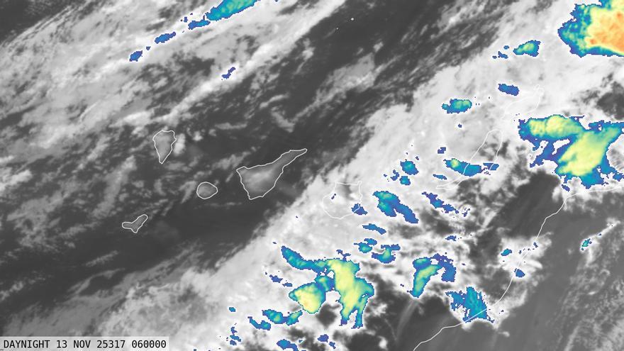 La borrasca Claudia pierde fuerza en Lanzarote tras dejar más de 200 rayos frente a la costa oeste