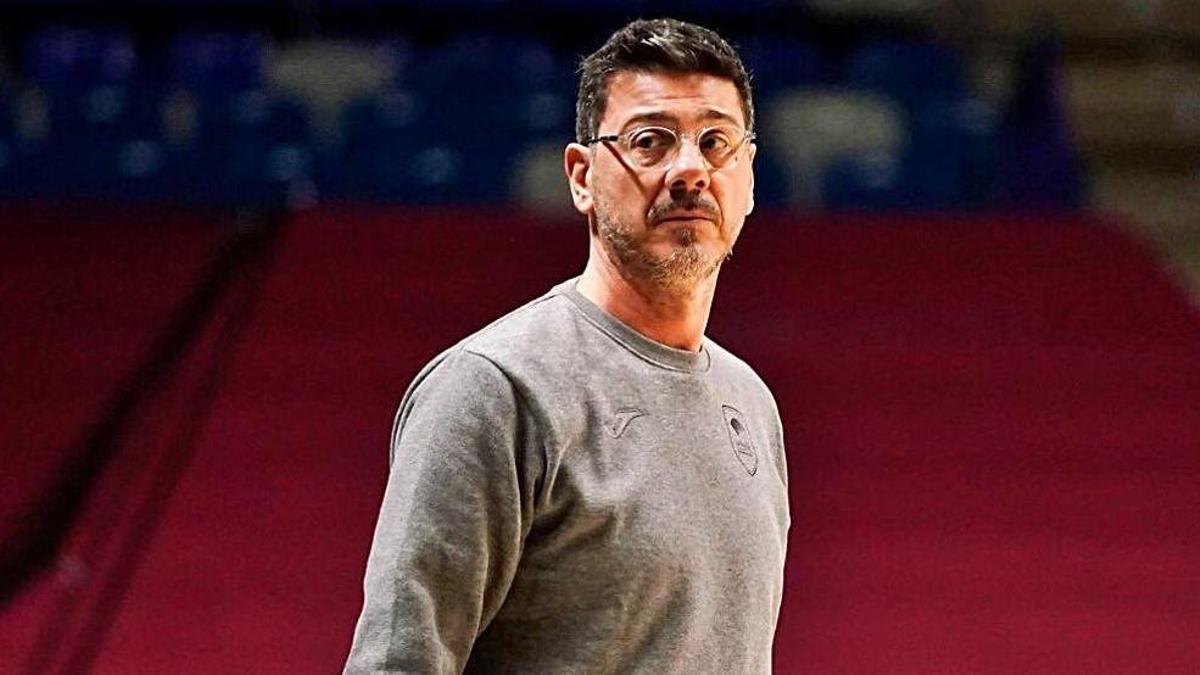 Fotis Katsikaris trabaja mano a mano con la dirección deportiva para rearmar al Unicaja.