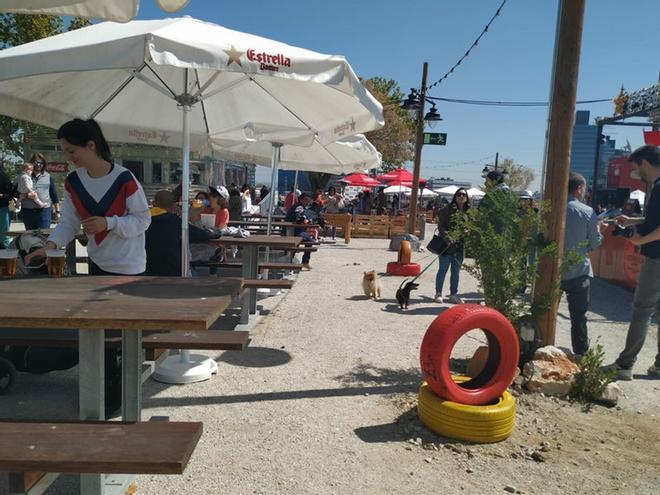 Familias en el Rita's Lunch