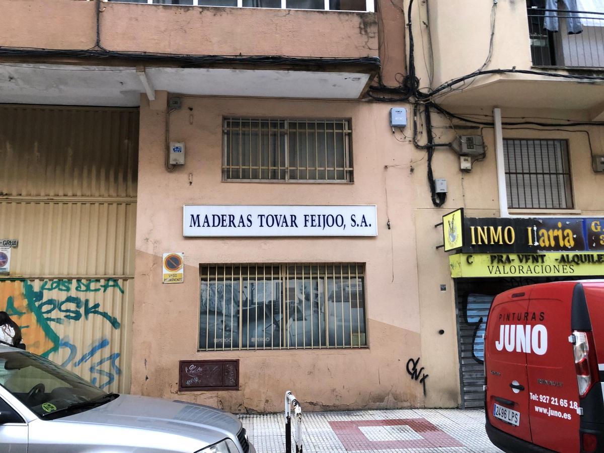 Fotogalería | La calle Salamanca, de Pinturas Mayo al Tambo