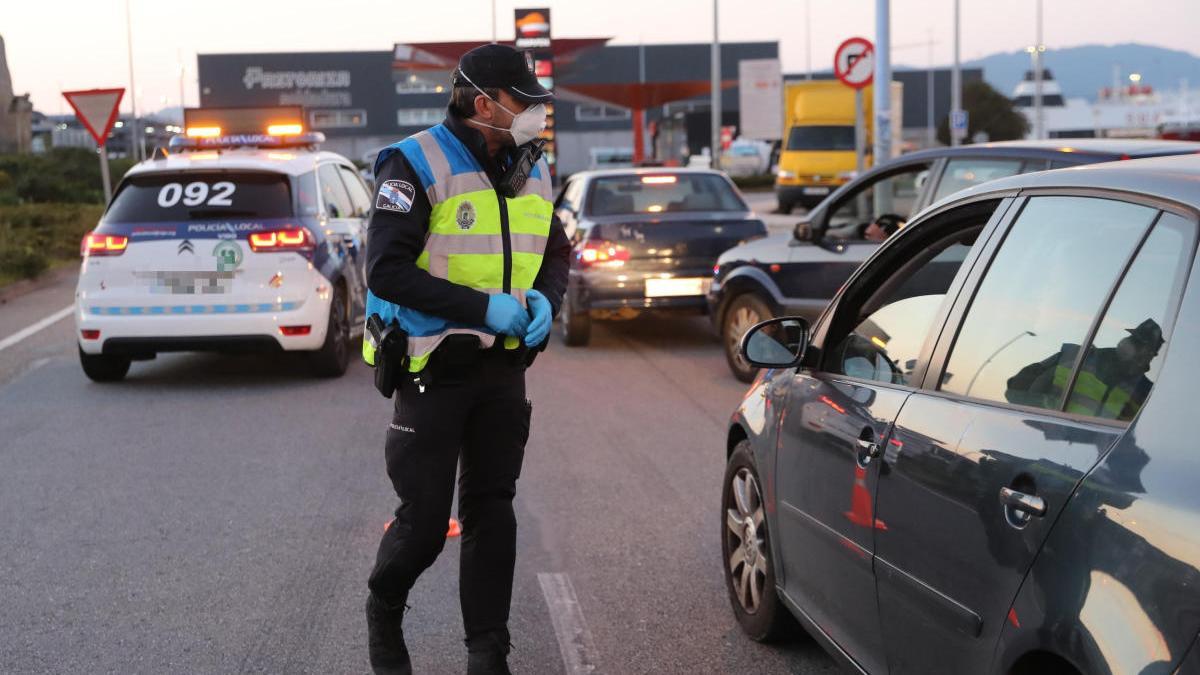 Foto de archivo de un control policial en Bouzas.