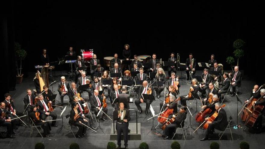 Más de 400 lucentinos disfrutan de la Orquesta