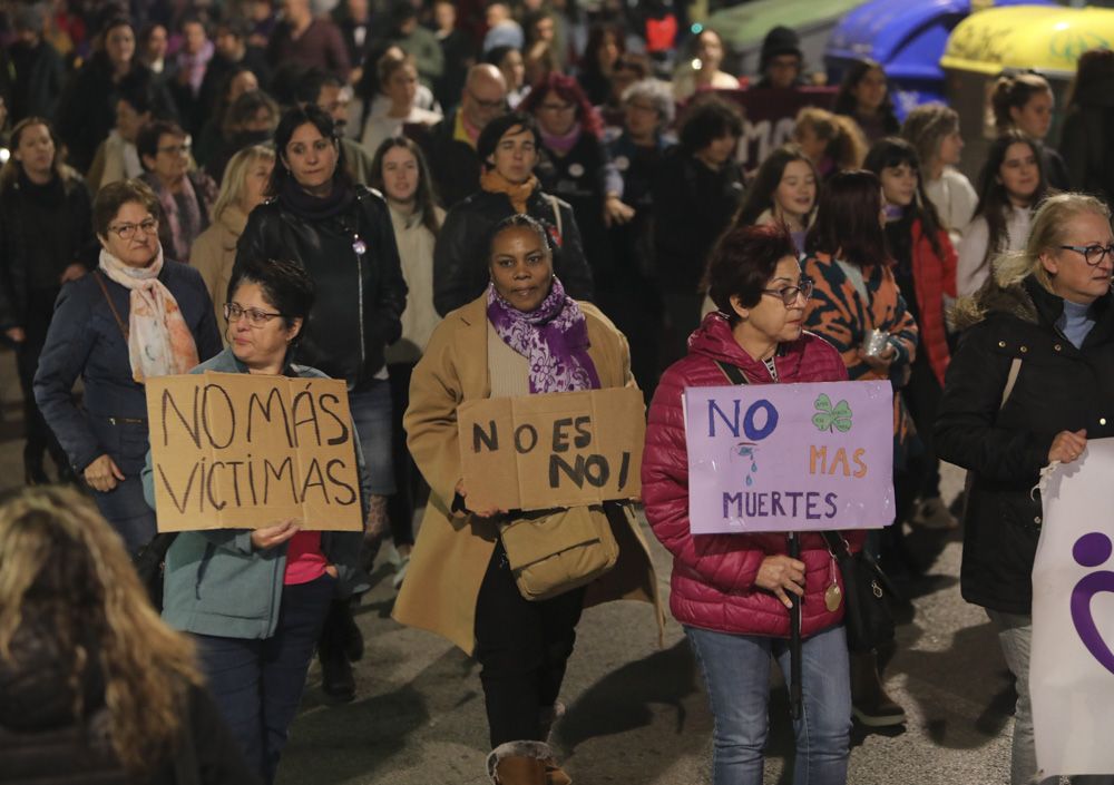 Sagunt grita contra la violencia machista el 25N