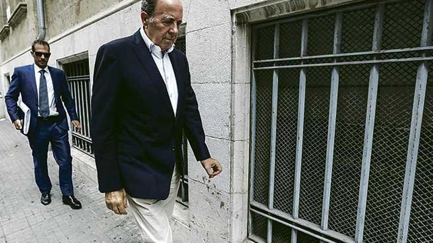 José María Rodríguez, expresidente del PP de Palma, ha sido reconocido por al menos dos prostitutas del club Table Dance, de s´Arenal.