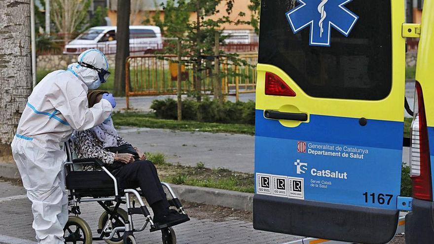 Un tribunal ordena la protecció  del personal de les ambulàncies