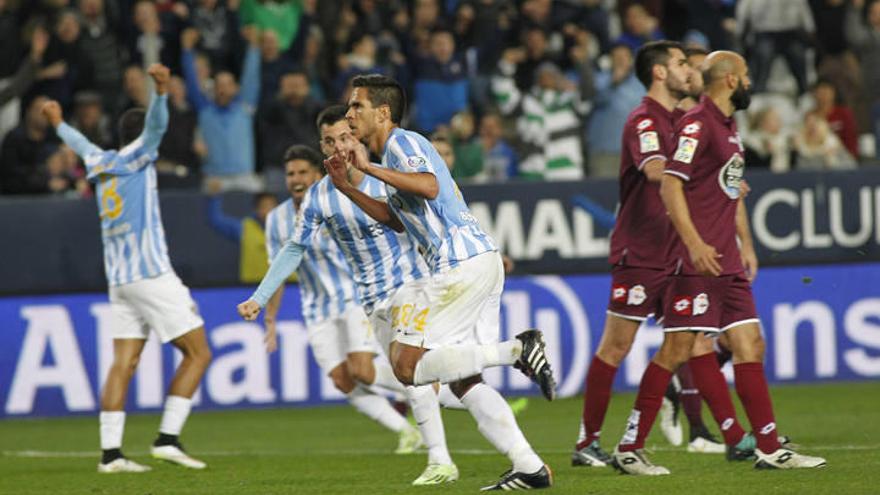 Recio celebra uno de los goles de la victoria ante el Deportivo.