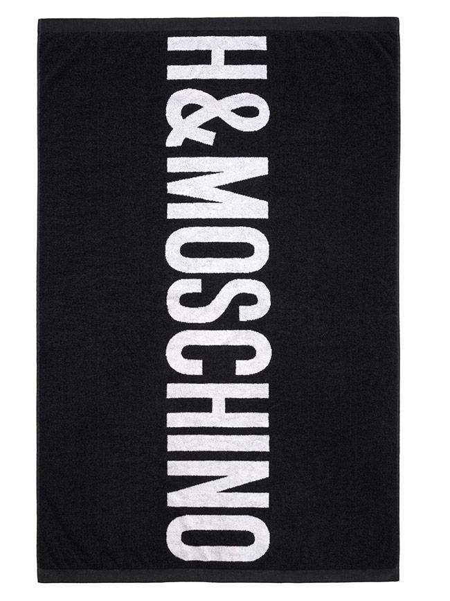 Todas las imágenes de la colección de Moschino x H&M: bufanda XL con logo