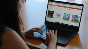 El Informe Europeo de Pagos de Consumidores 2023, publicado por Intrum, revela tendencias preocupantes en los hábitos de consumo en España.