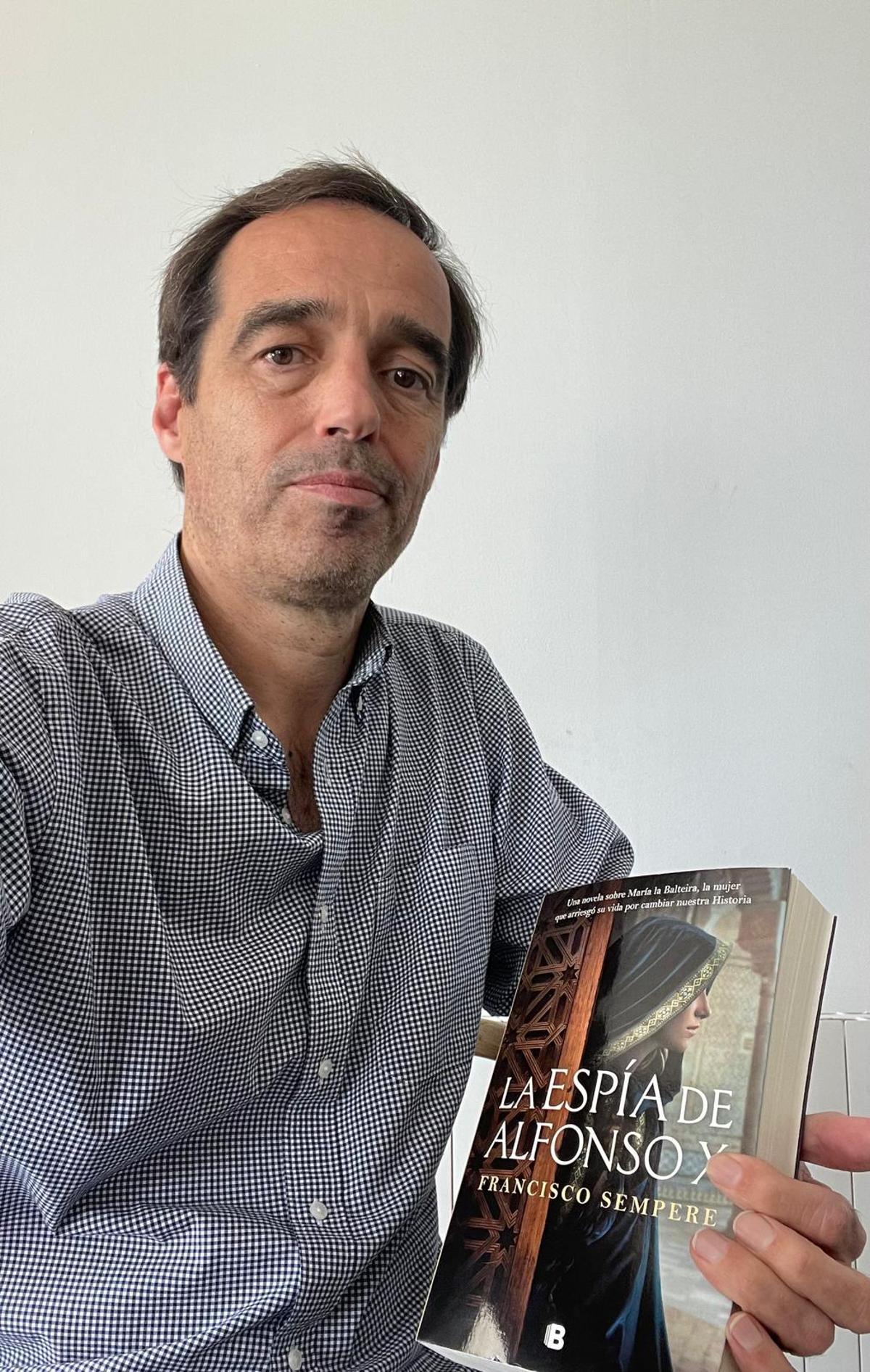 Francisco Sempere, con su novela