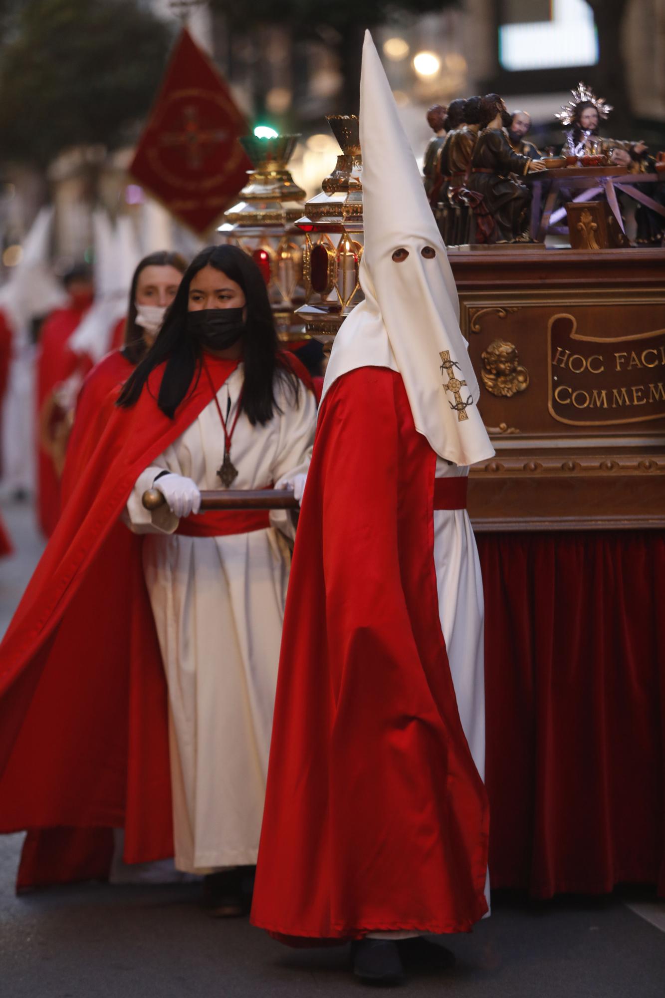 EN IMÁGENES: La imagen de Jesús Cautivo vuelve a recorrer las calles de Oviedo