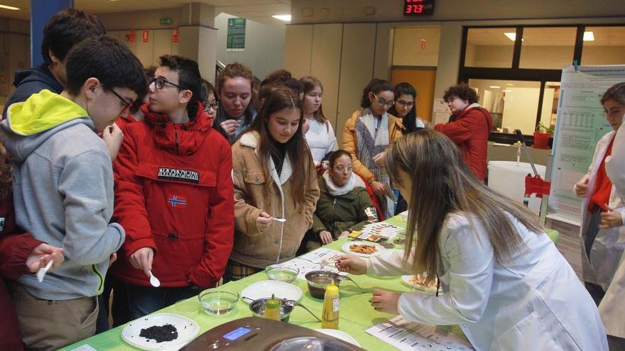 "Exxperimenta en feminino" rompe clichés en Ourense