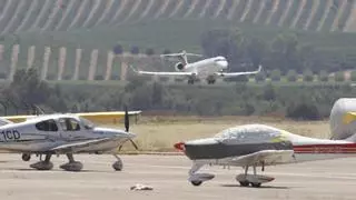 ¿Quieres un avión? El aeropuerto de Córdoba subasta cuatro aeronaves