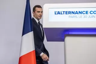 El ultraderechista Bardella acusa a Macron de dejar a Francia "en los brazos de la extrema izquierda"