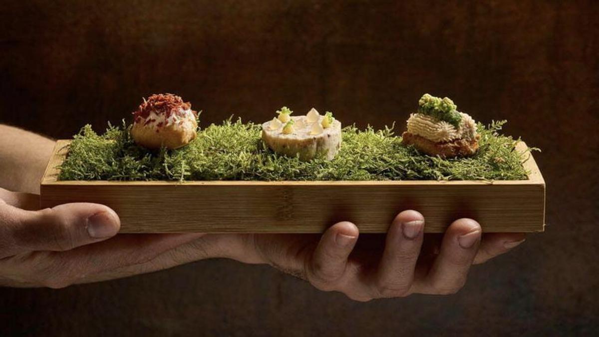 El trío de 'snacks' del restaurante Saití (Valencia).