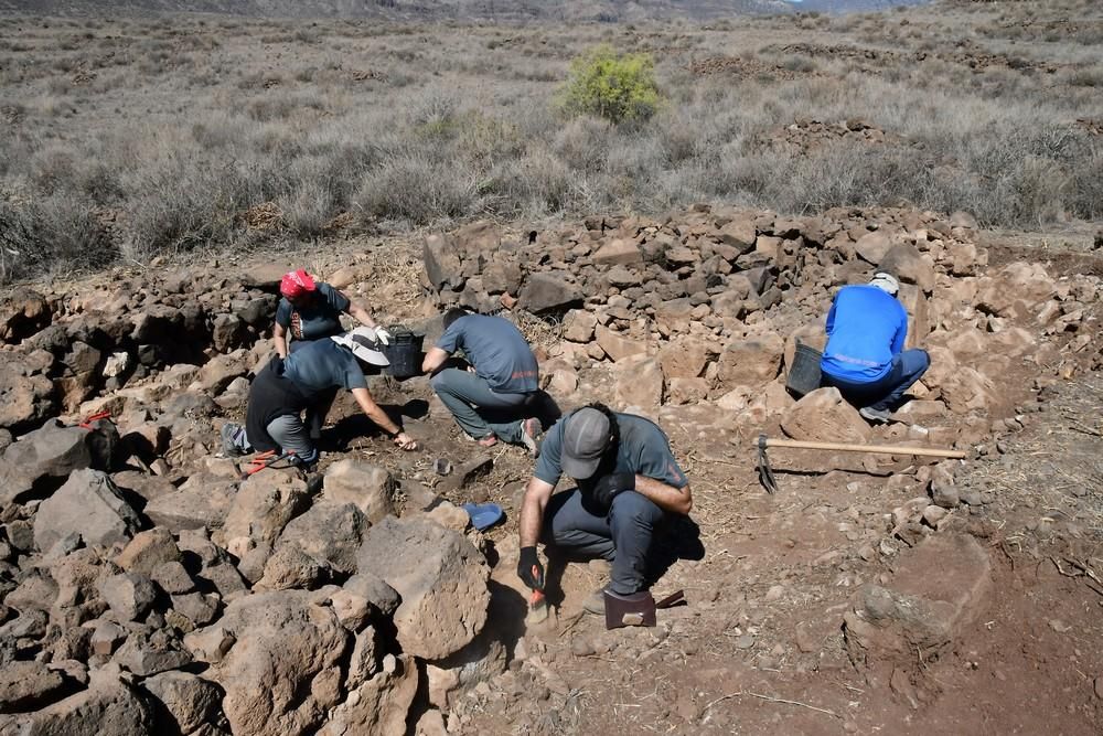 Hallan en La Fortaleza estructuras funerarias desconocidas en Canarias