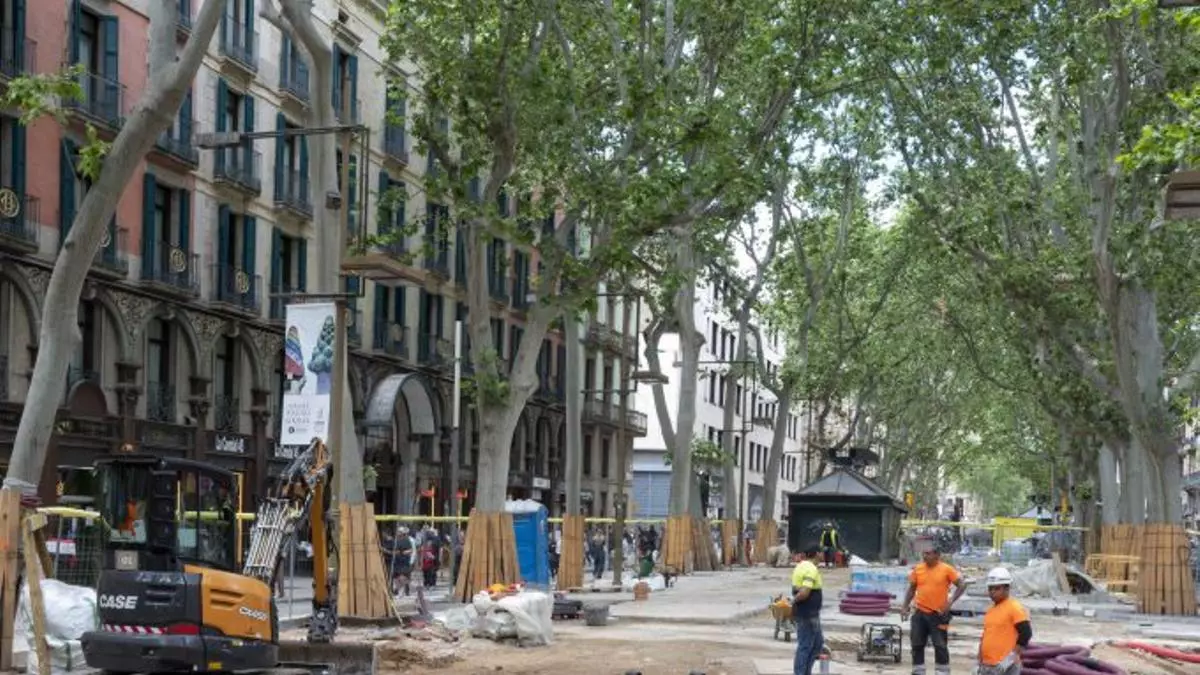 "El pintors de la Rambla ens sentim amenaçats per l'ajuntament"