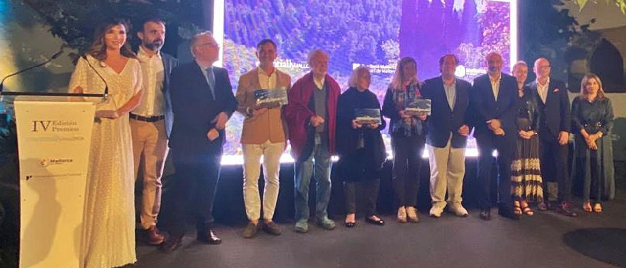 La gala de Essentially Mallorca se celebró en los Jardins d&#039;Alfàbia, en la imagen los premiados.