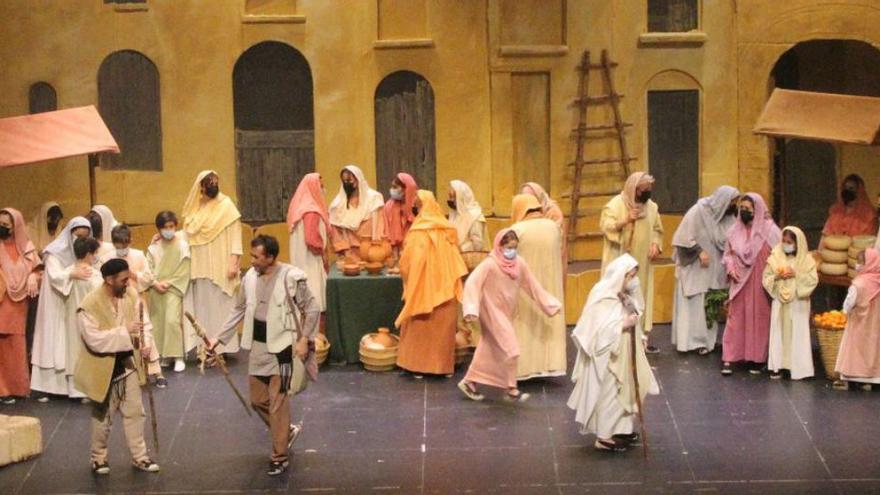 Una de les dues representacions fetes aquest cap de setmana d’Els Pastorets al Teatre de Roses  | GERARD BLANCHÉ