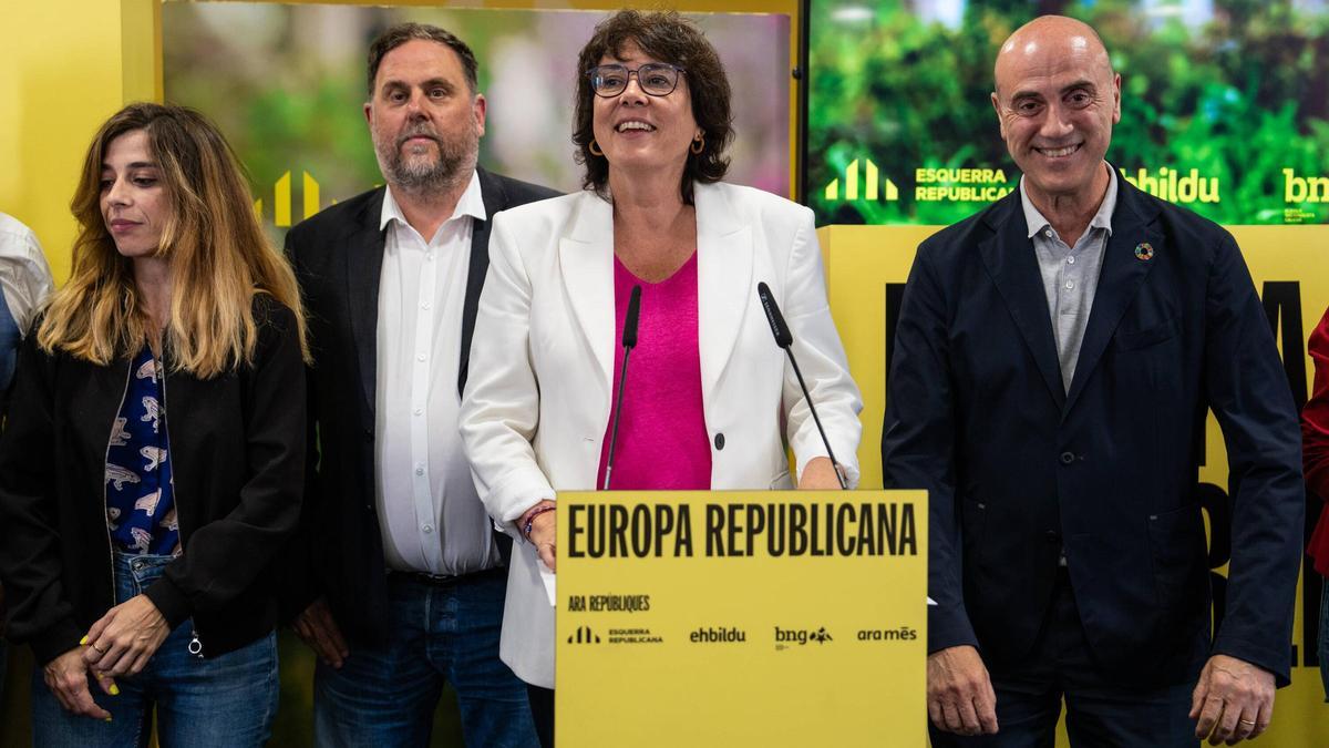 Oriol Junqueras, Diana Riba y Tomás Molina en la noche electoral de ERC.