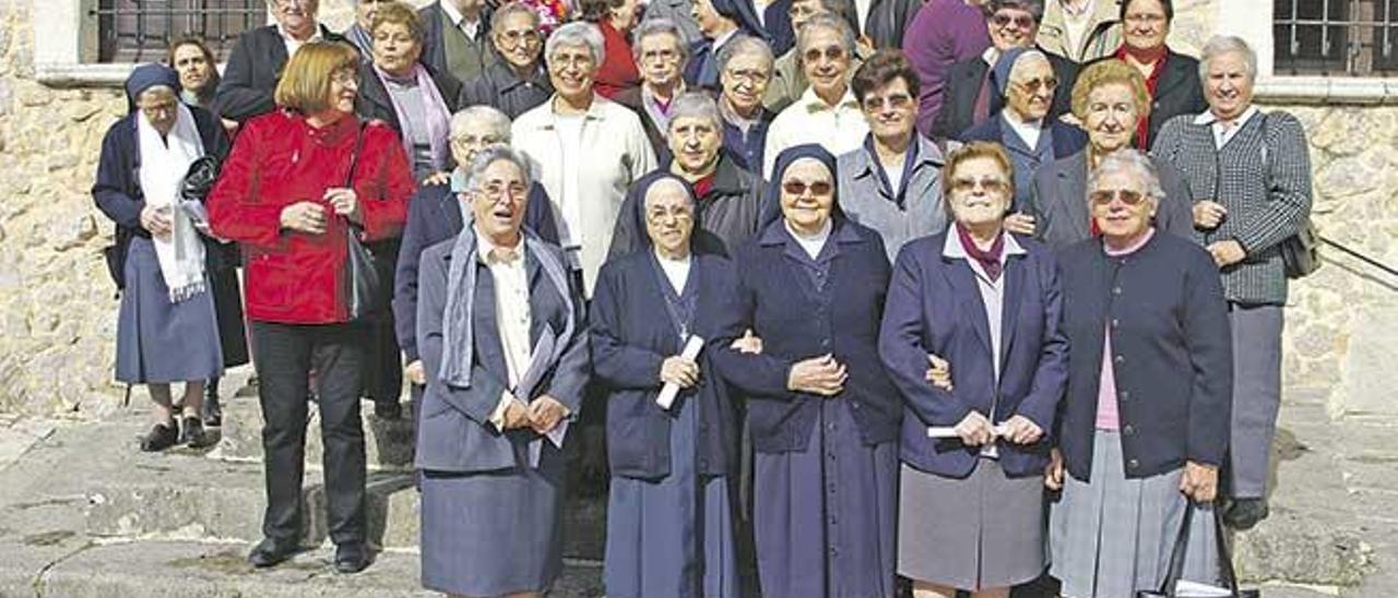 Imagen de algunas de la religiosas de la orden franciscana que a los largo de los últimos años han pasado por el convento de Lluc.