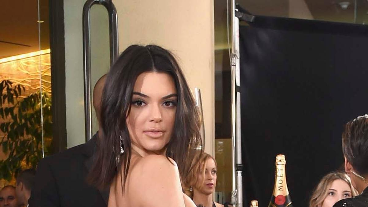 ¿Se ha retocado la cara Kendall Jenner?