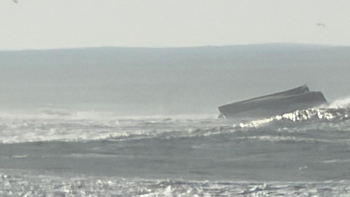 El pesquero luso «VIla de Caminha», quilla al sol