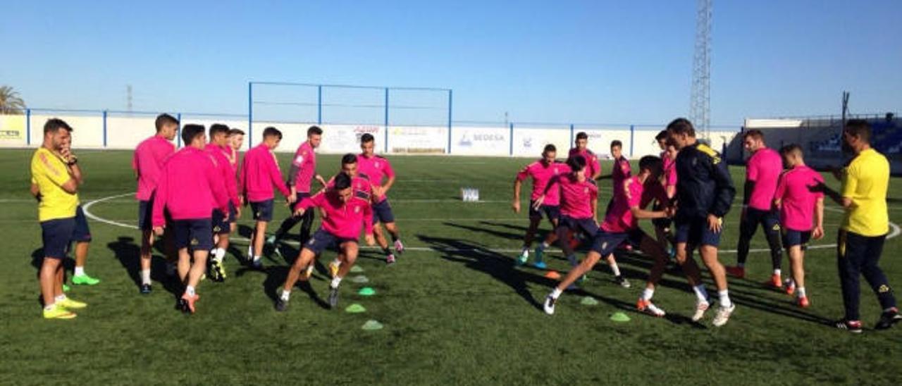 Último entrenamiento de los juveniles antes del partido contra el Málaga.