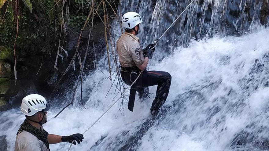 Un momento de la grabación en el río San Xulián.