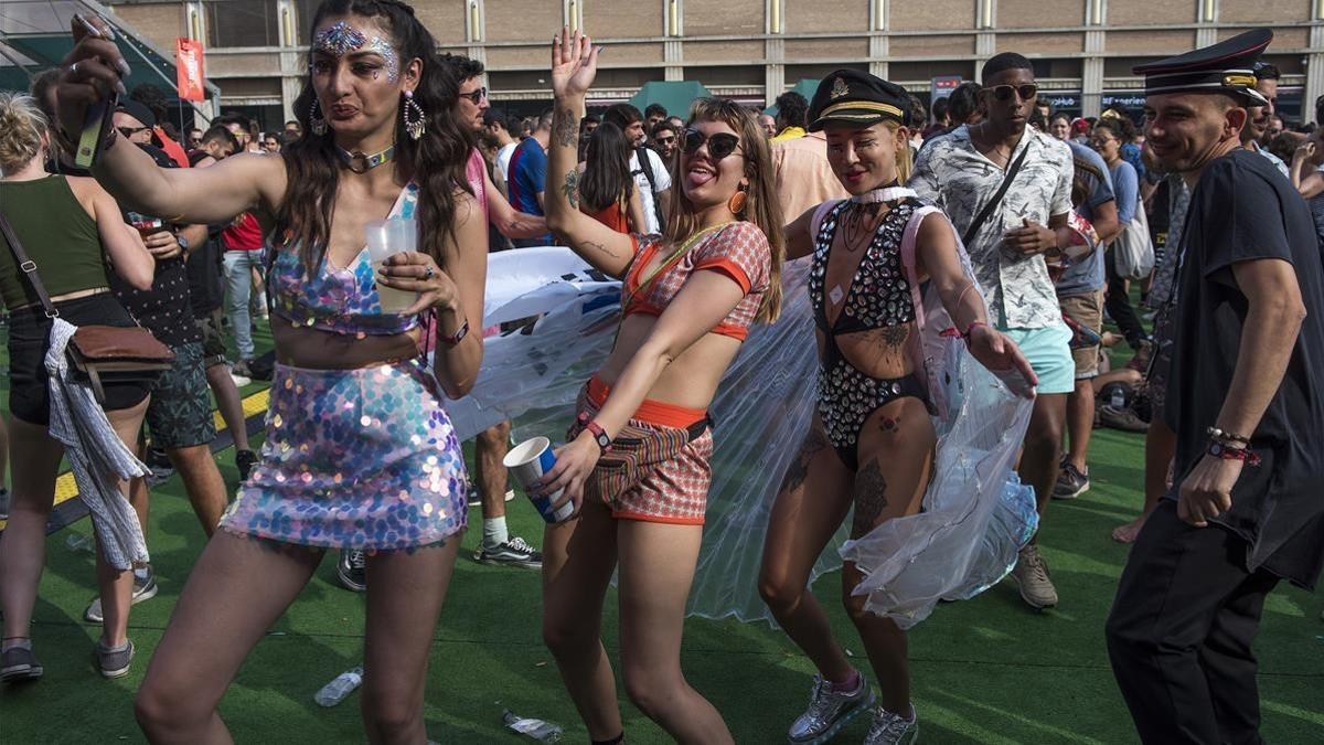 Ambiente de público en el Sónar, este jueves