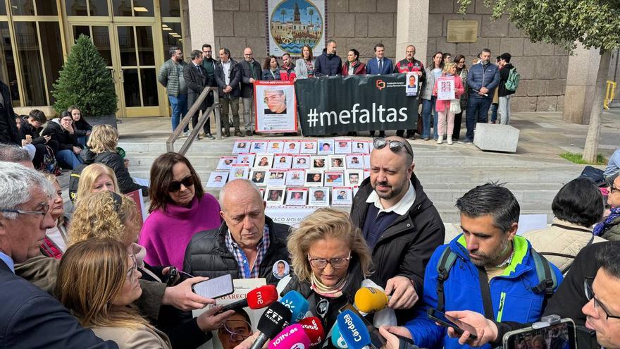 Los padres de Paco Molina exigen en Córdoba el trámite &quot;sin demora&quot; del estatuto de personas desaparecidas