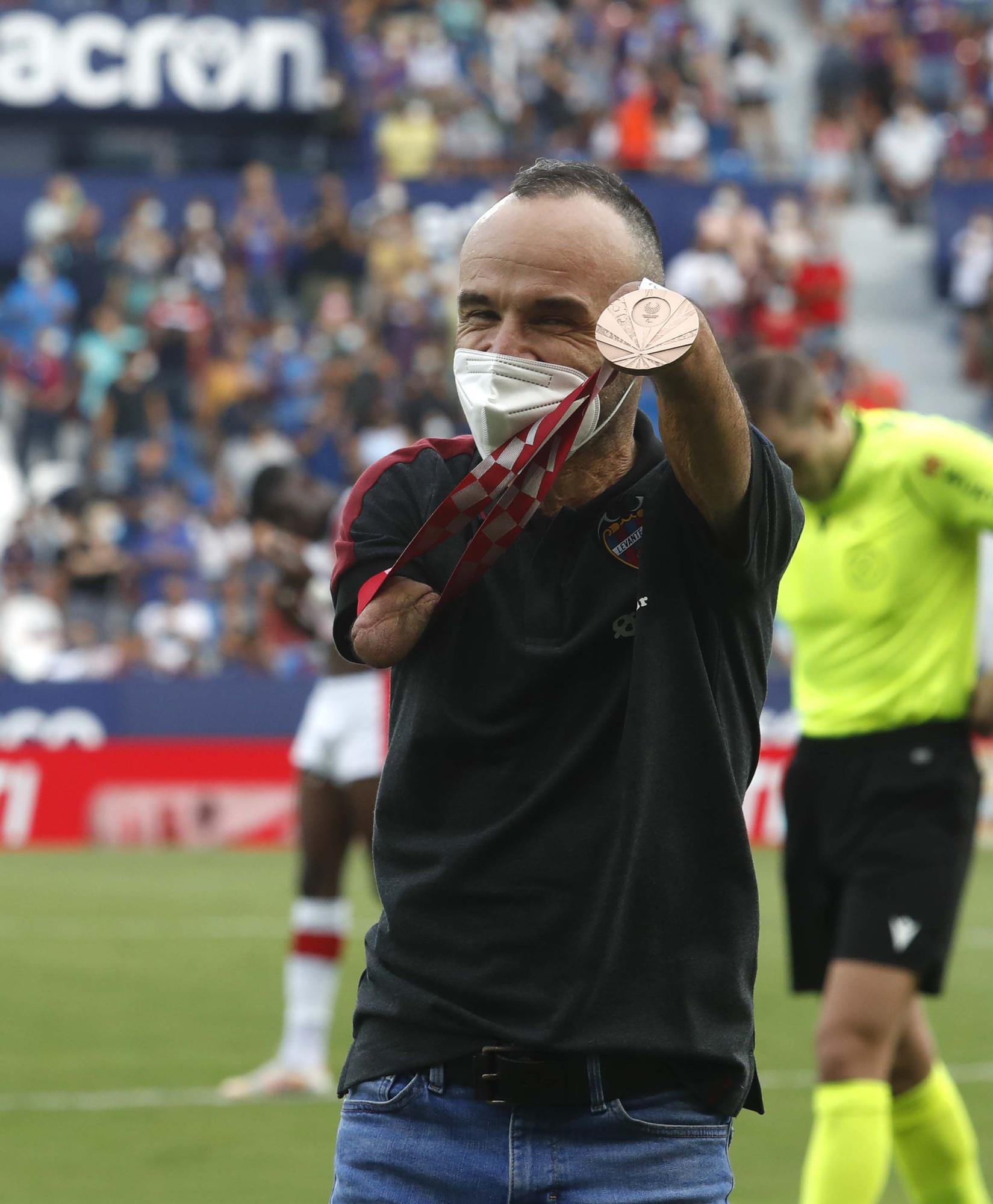 Levante UD - Rayo Vallecano en imágenes