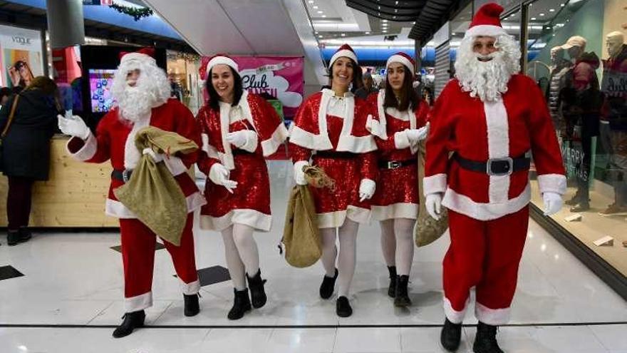 Acto de inicio de la Navidad en Los Rosales.