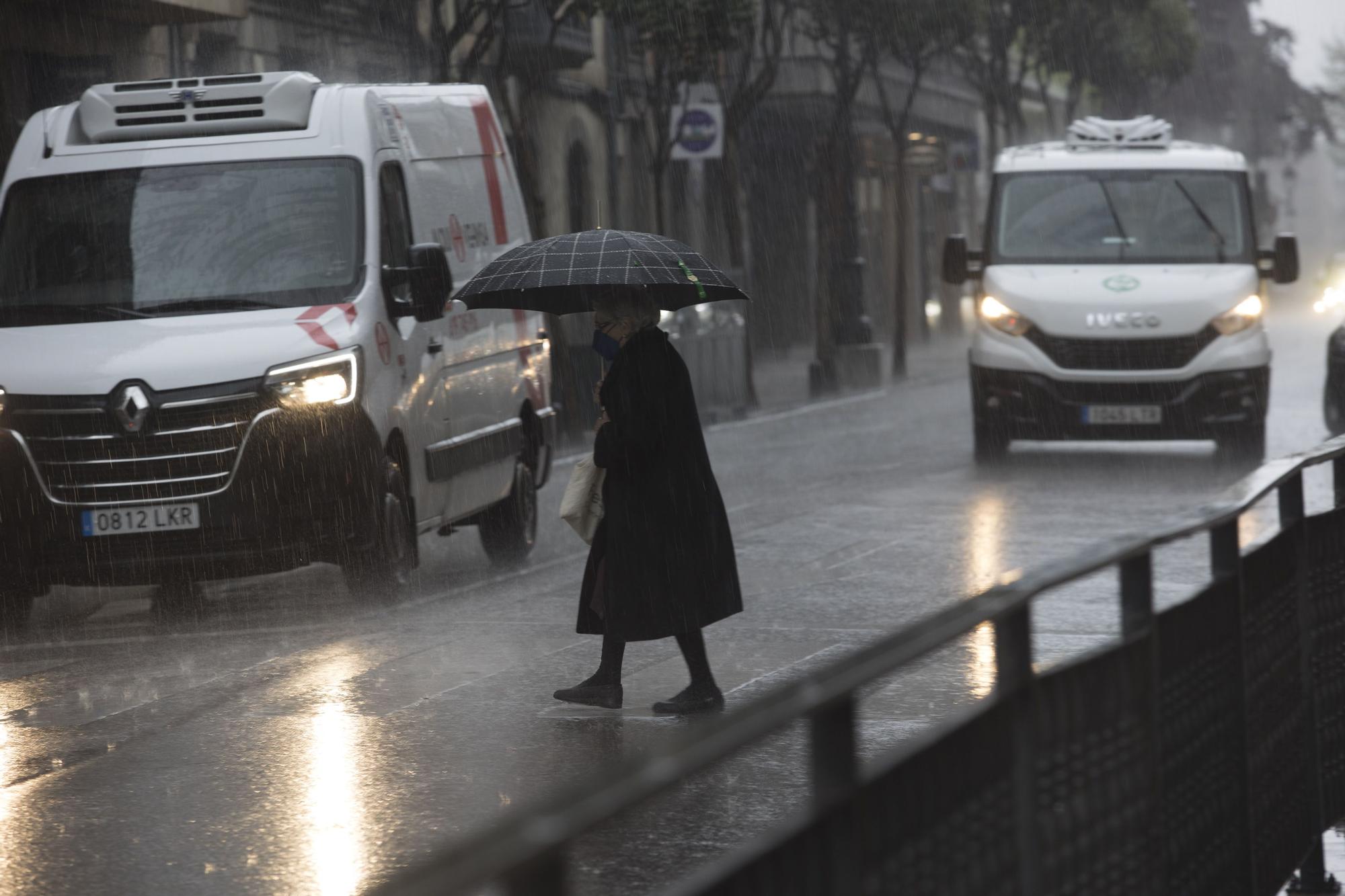 Intensa jornada de lluvias en Oviedo