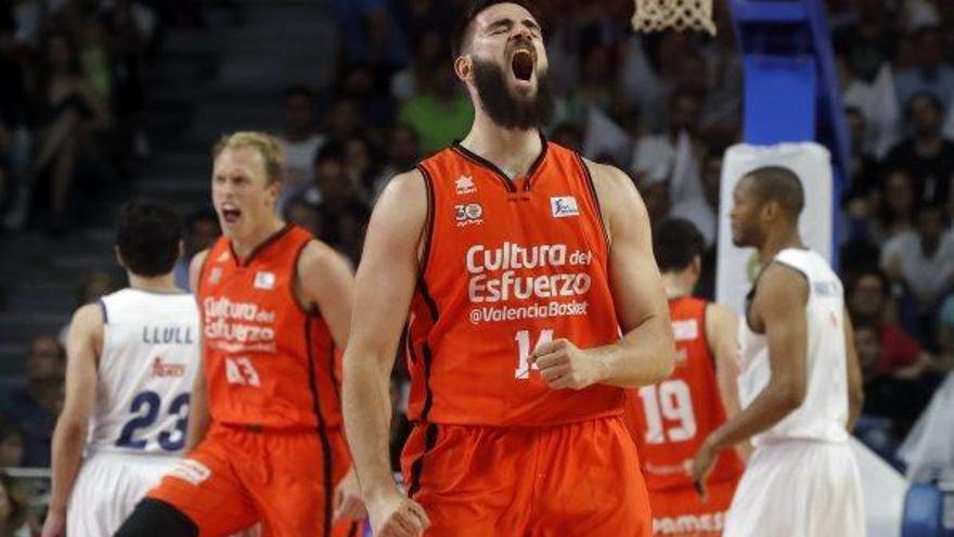 Bojan Dubljevic celebra una acció durant el partit